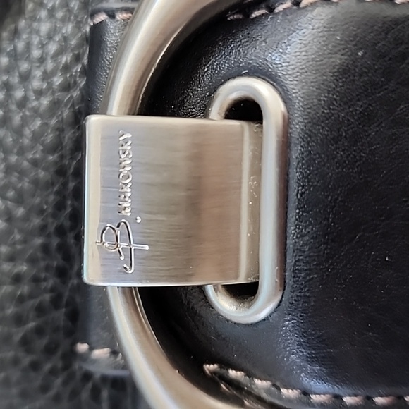 B. Makowsky Leather Crossbody in black leather vintage - Picture 4 of 16